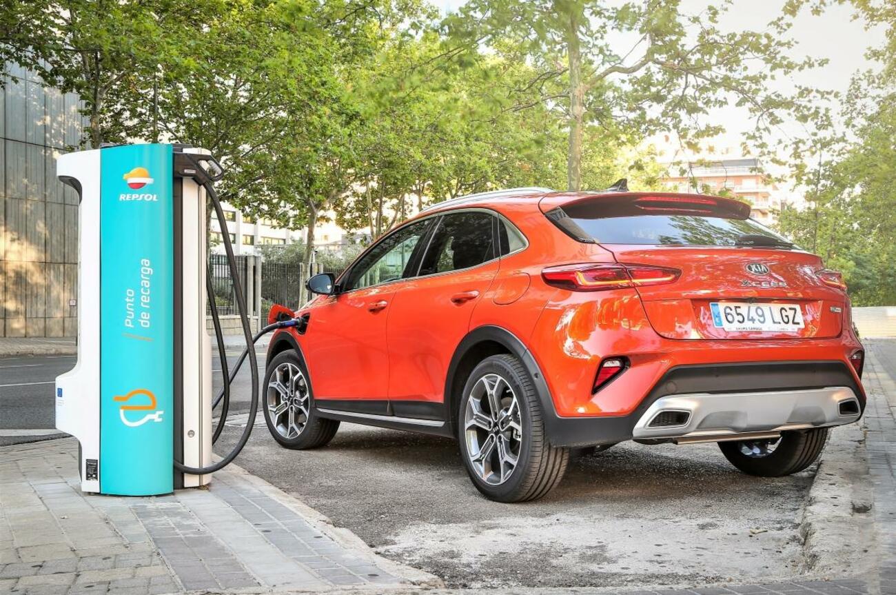 Nuevo Kia XCeed híbrido enchufable / KIA