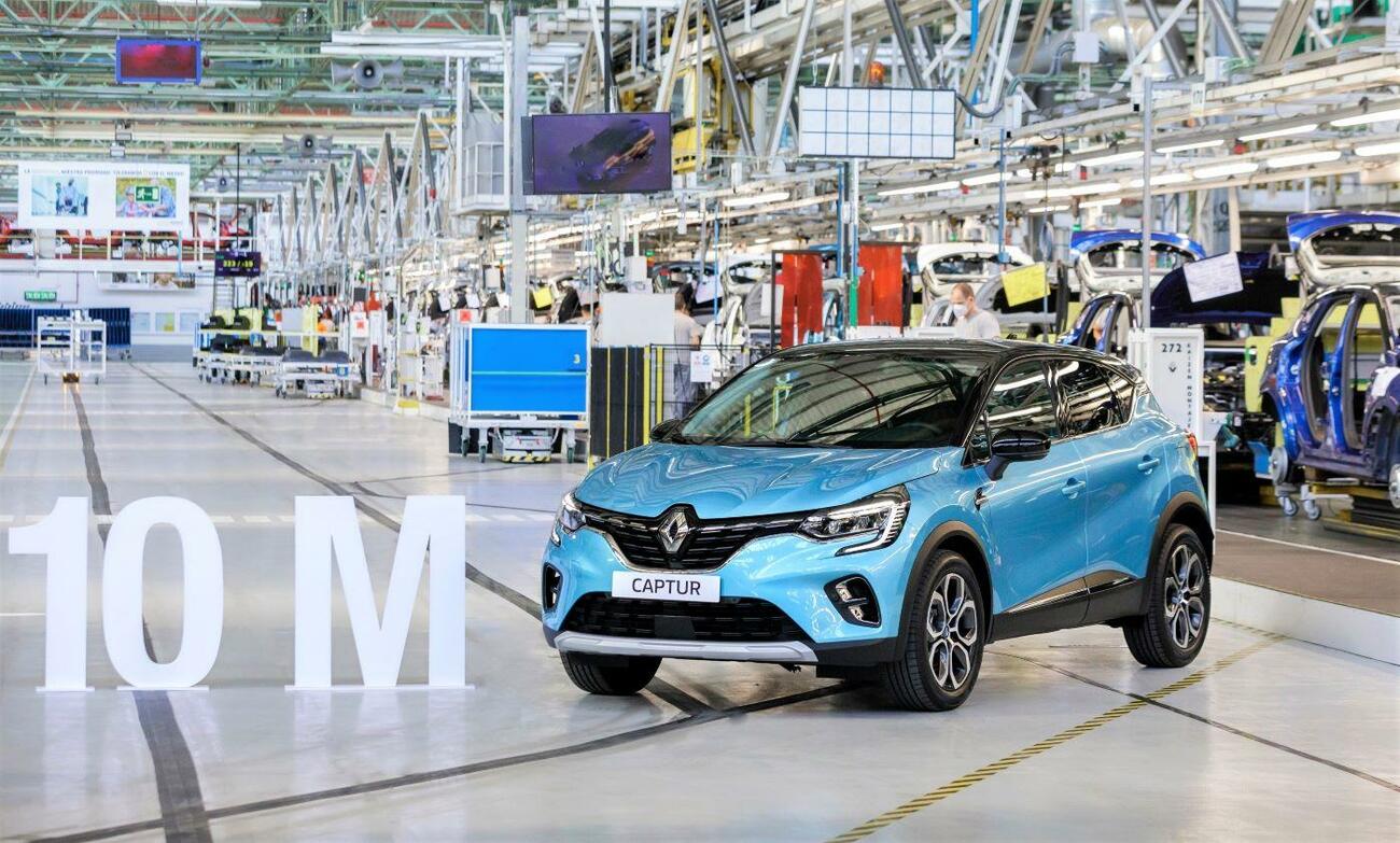 Coche número 10 millones fabricado en Renault Valladolid, un Captur E Tech híbrido