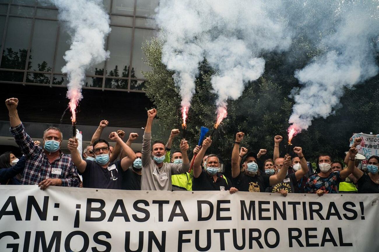 Trabajadores de Nissan Motor Ibérica manifestándose por el futuro de la fábrica de la Zona Franca (Barcelona) / EUROPA PRESS
