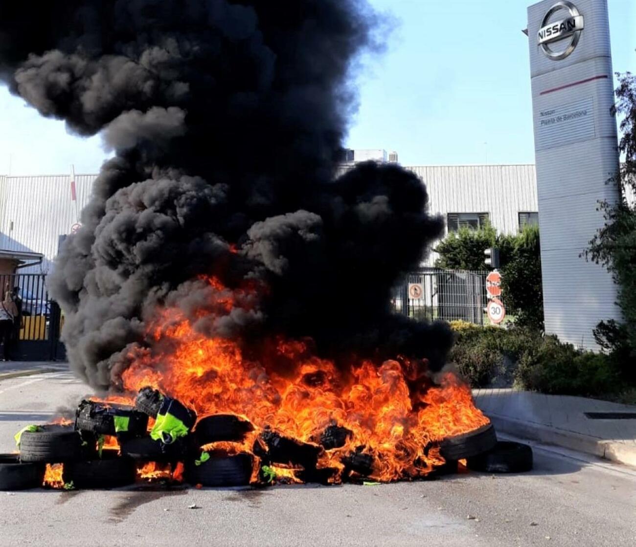 Protesta de trabajadores de Acciona en Nissan / UGT FICA Protesta de trabajadores de Acciona en Nissan / UGT FICA