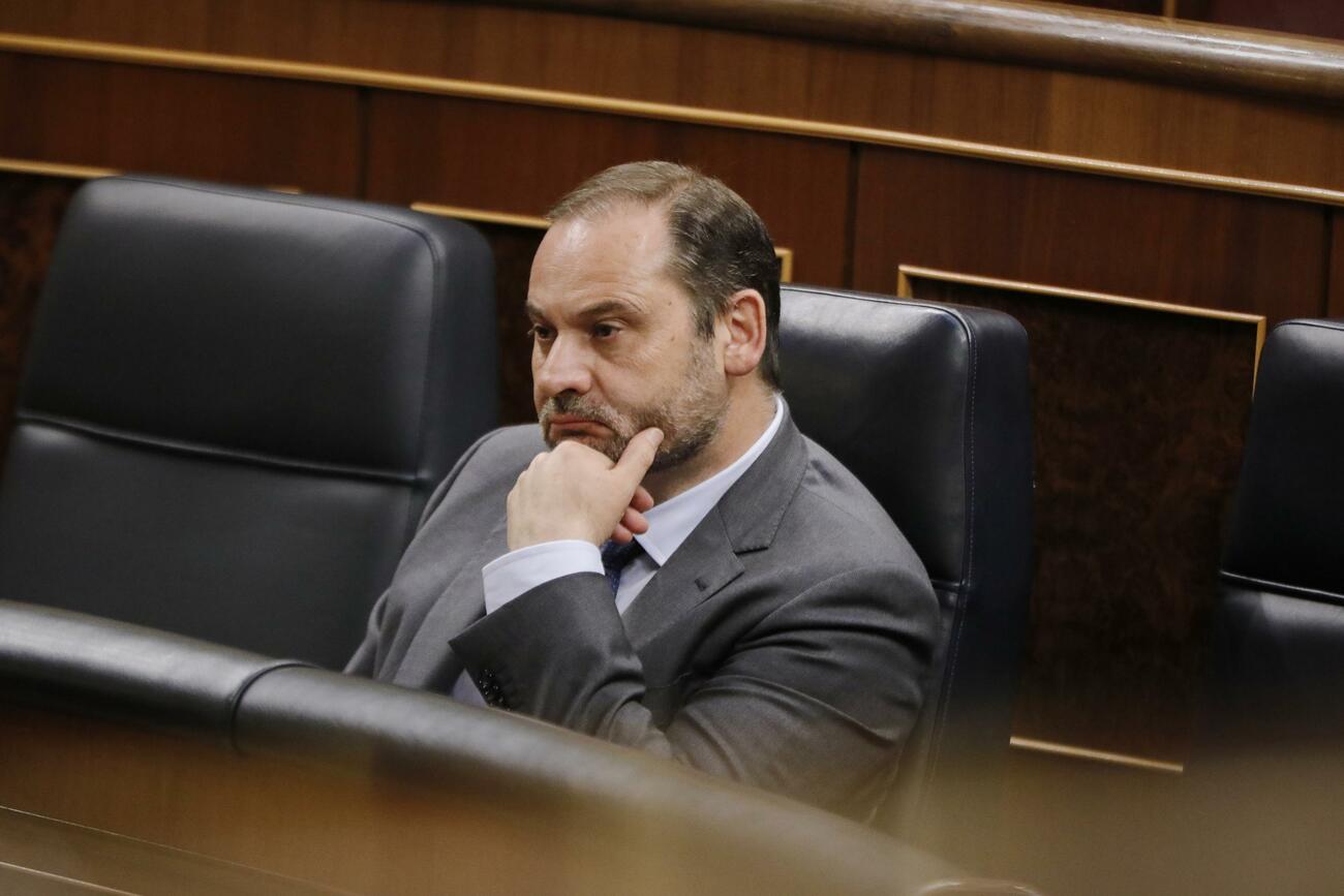 José Luis Ábalos, ministro de Transportes, ultima la estrategia para invertir los fondos europeos en infraestructuras