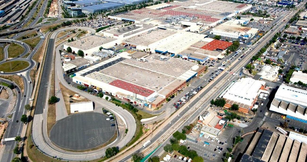 Instalaciones de Nissan en la Zona Franca de Barcelona / NISSAN Instalaciones de Nissan en la Zona Franca de Barcelona / NISSAN