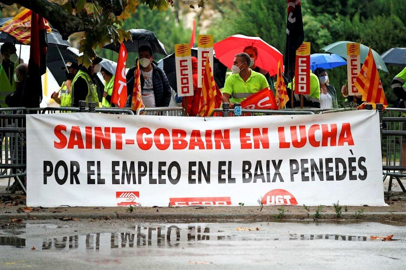 Protesta de los trabajadores de Saint Gobain de Tarragona / EFE / ALEJANDRO GARCÍA