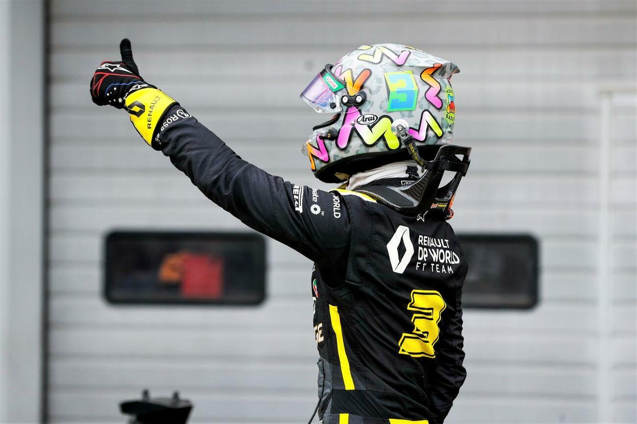 Daniel Ricciardo celebra la tercera posición de Renault en el podio del GP de Eifel /  AFP7 / EUROPA PRESS