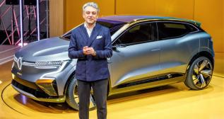 Luca de Meo, junto al Renault Mégane eVision / RENAULT Luca de Meo, junto al Renault Mégane eVision / RENAULT