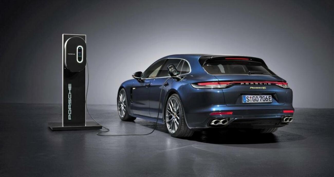   Nuevo Porsche Panamera híbrido / PORSCHE