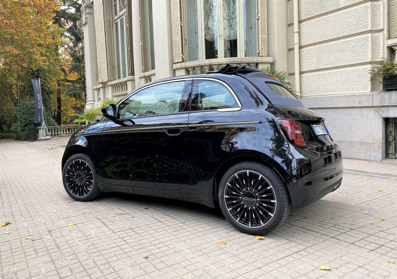 Nuevo Fiat 500 eléctrico presentado en Madrid / ANA MONTENEGRO