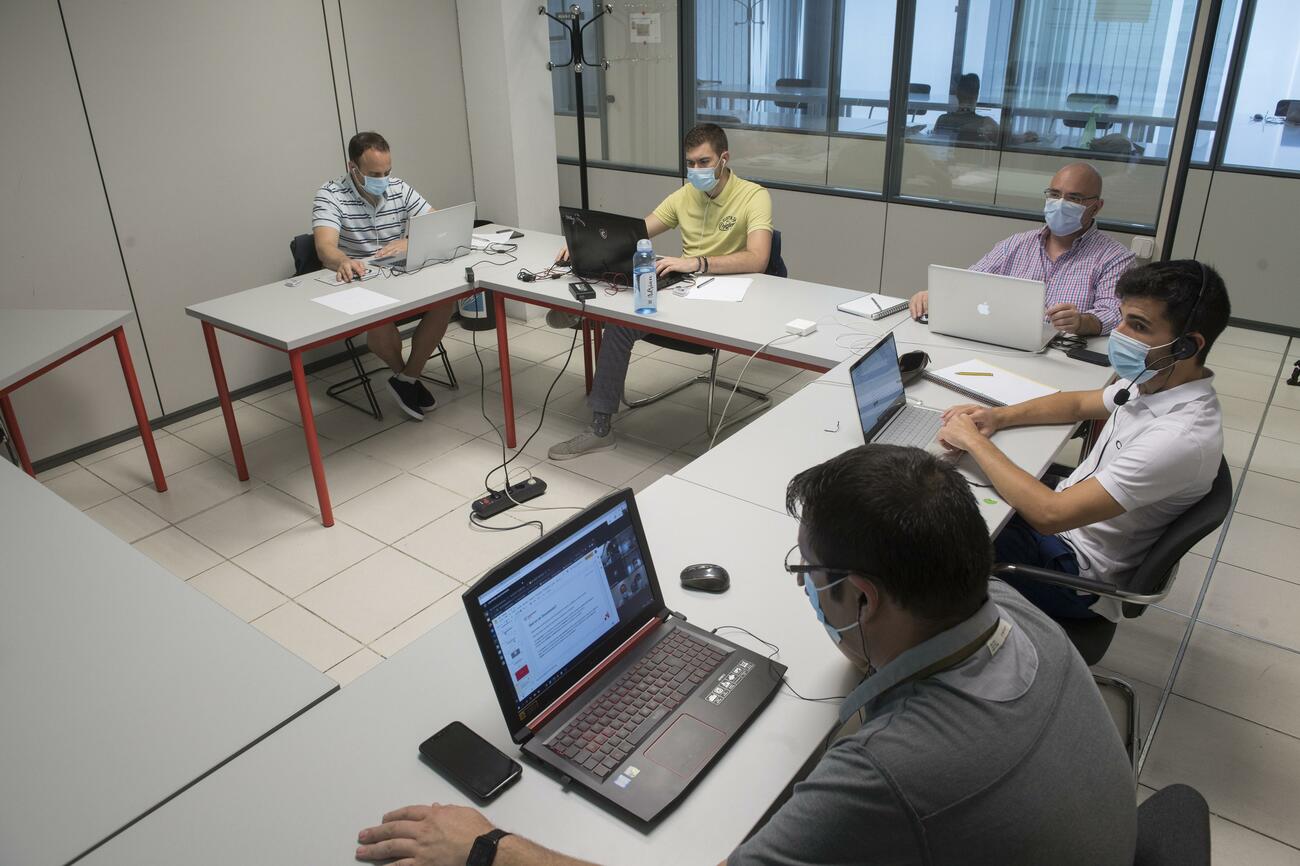 Formación de operarios como programadores de Seat