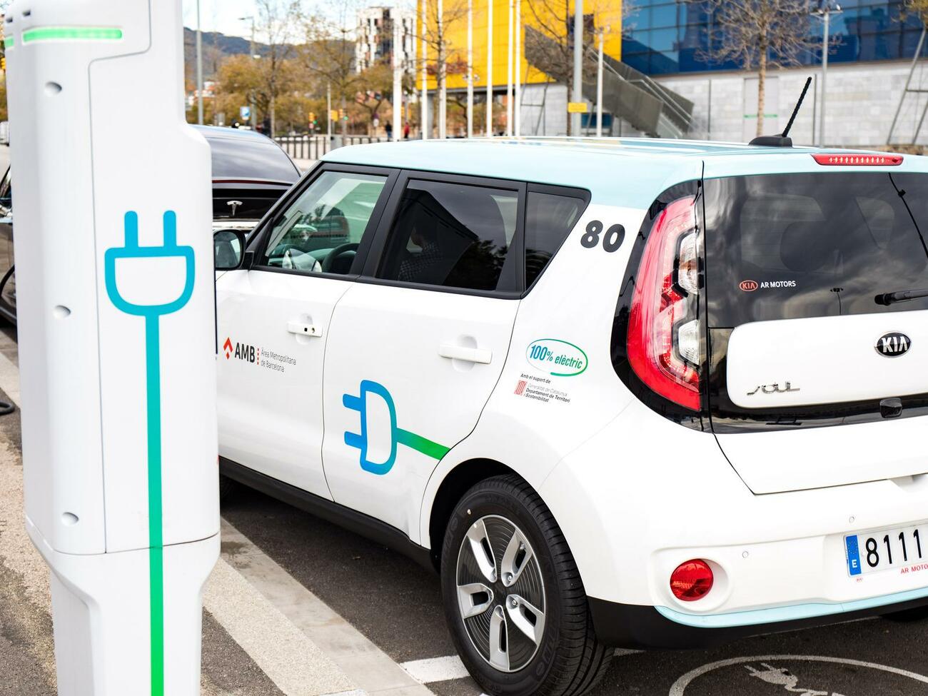 Punto de carga de coches eléctricos del Área Metropolitana de Barcelona /AMB Punto de carga de coches eléctricos del Área Metropolitana de Barcelona /AMB