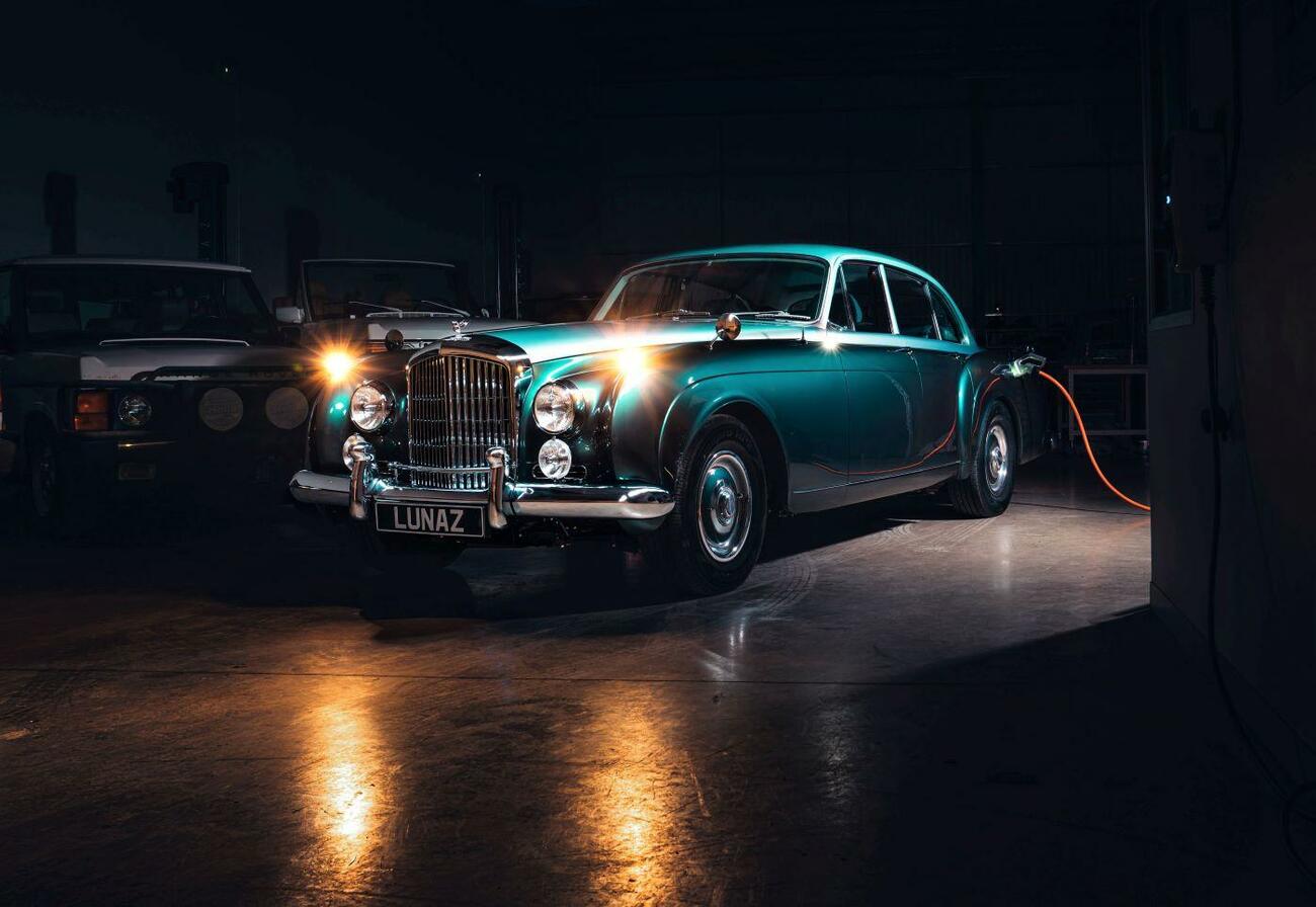 Bentley Continental clásico en versión eléctrica de Lunaz / LUNAZ