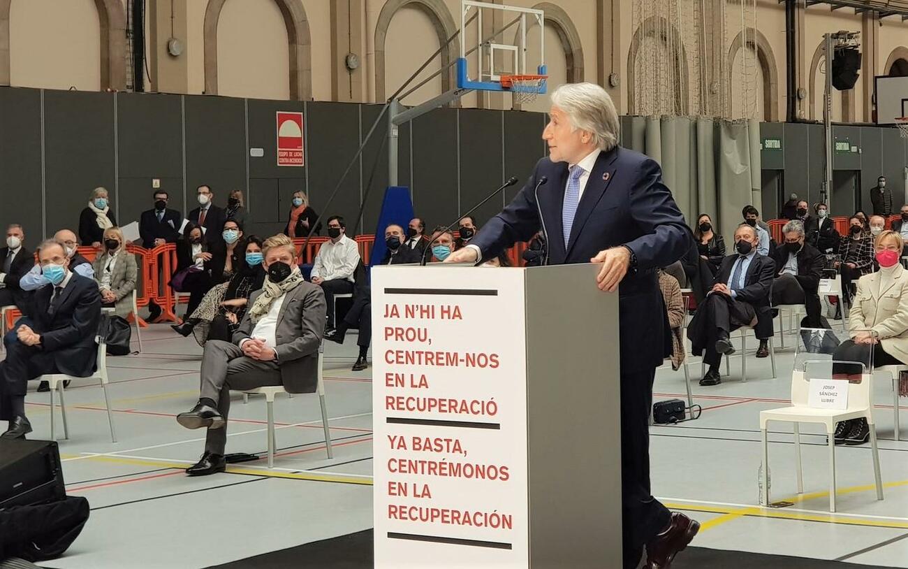 Josep Sánchez Llibre y, detrás, Wayne Griffiths (Seat) en el acto reivindicativo de empresas catalanas / FOMENT