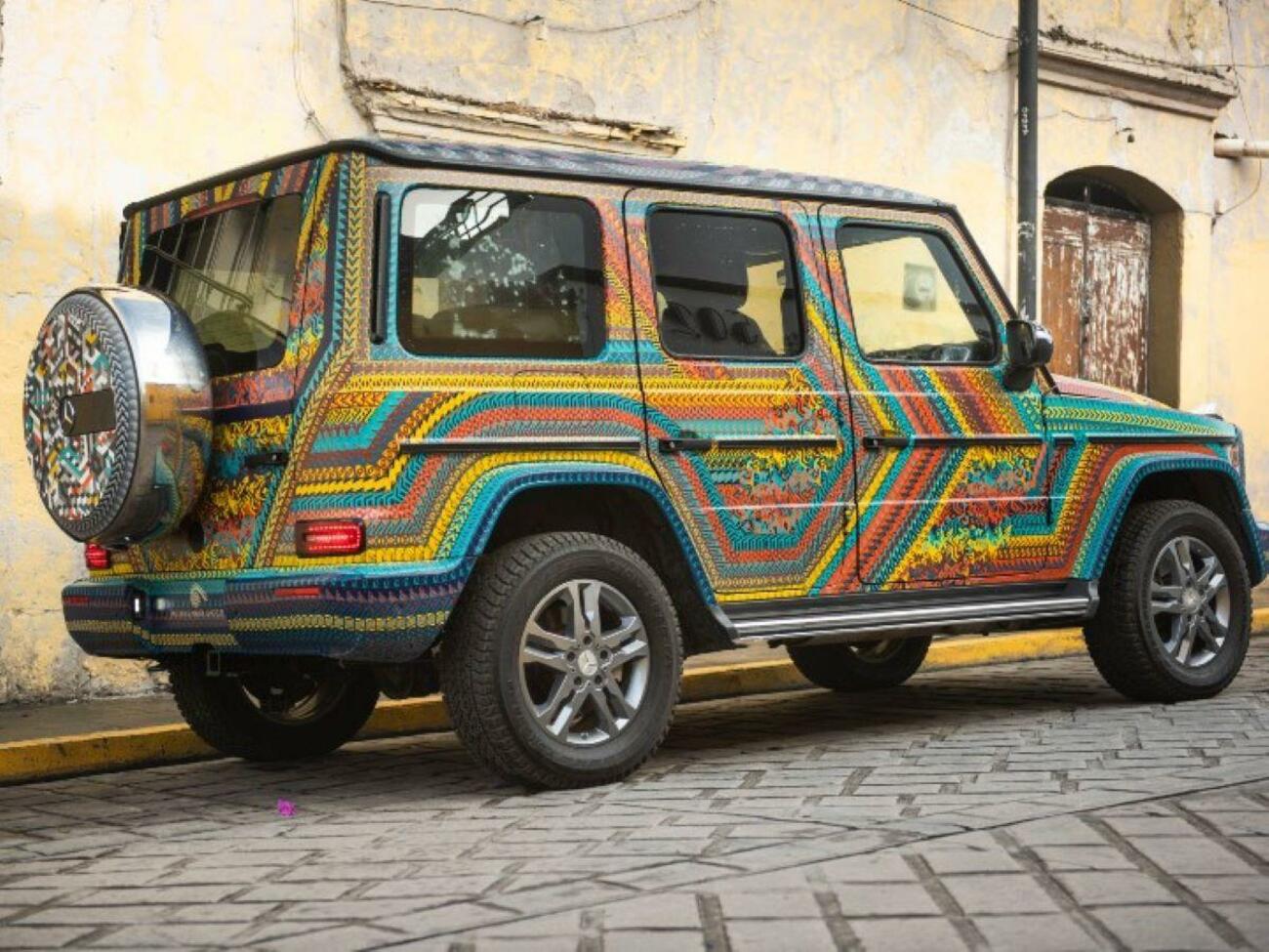 Mercedes Clase G decorado por artistas mexicanos