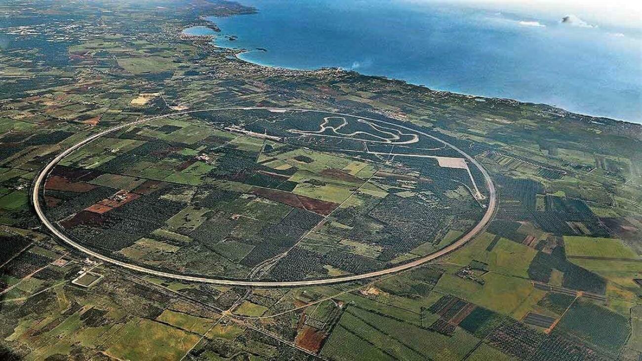 Circuito de pruebas de Nardò (Italia) / PORSCHE