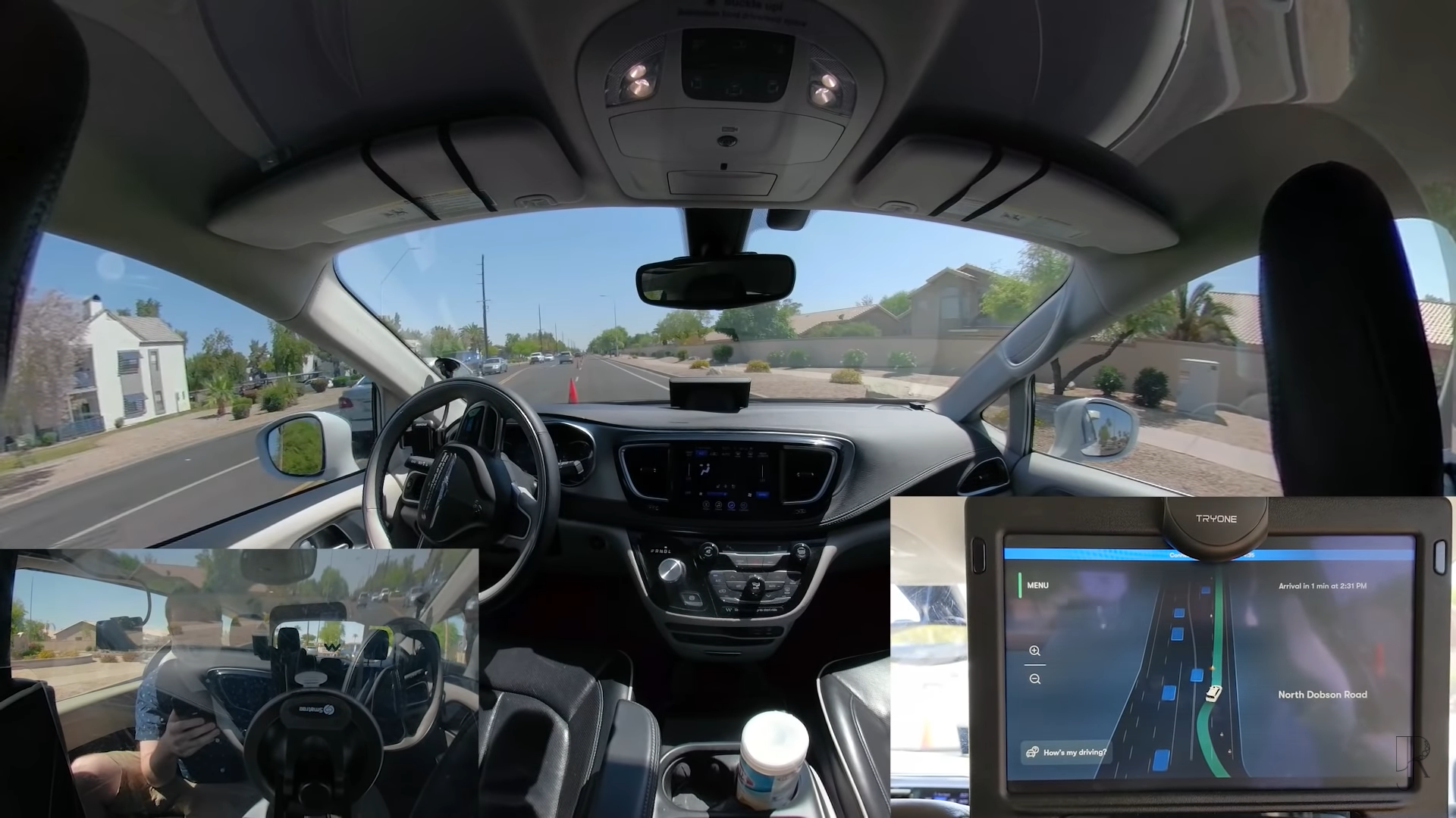 Coche autónomo de Waymo bloqueado delante de un cono / VIDEO J.J. RICKS Coche autónomo de Waymo bloqueado delante de un cono / VIDEO J.J. RICKS