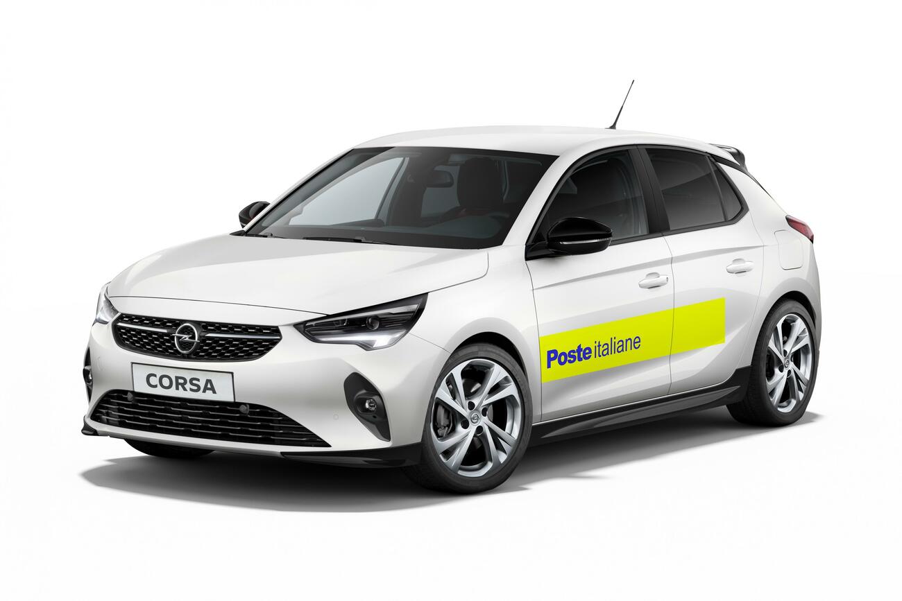 Opel Corsa-e con la imagen de la Poste Italiane / OPEL
