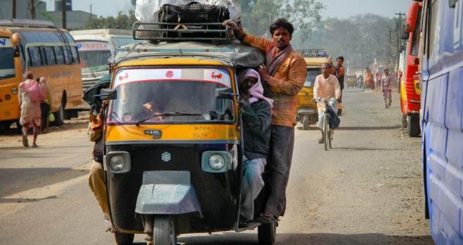 Triciclo típico en India