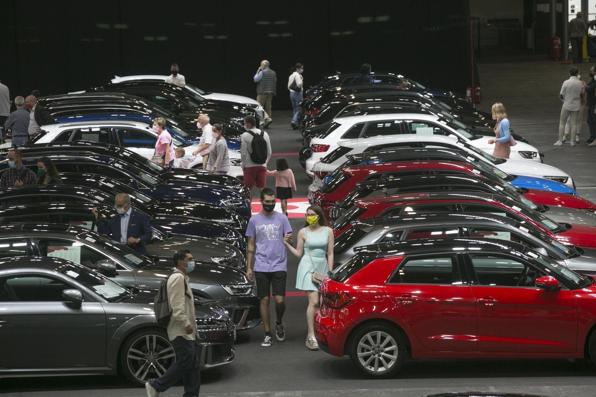 El mercado de coches de ocasión un 2,5%