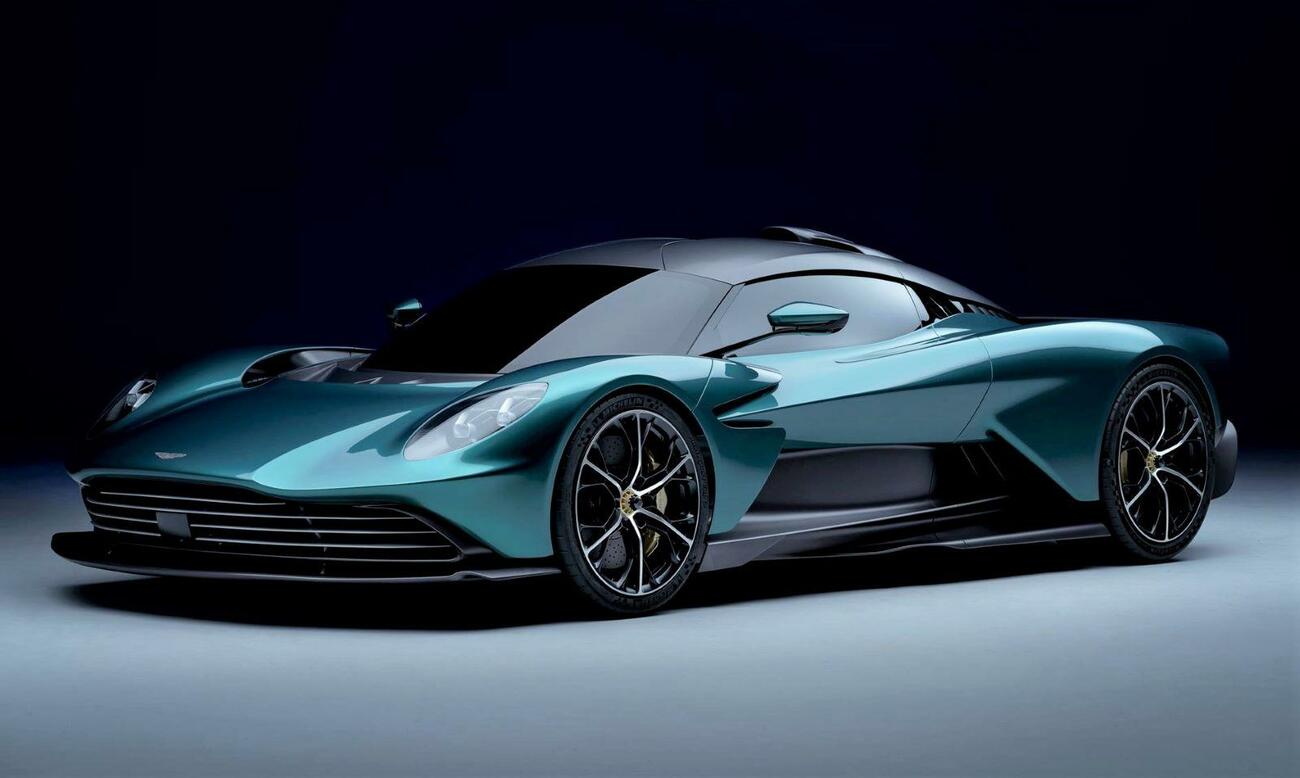 Aston Martin Valhalla / AM