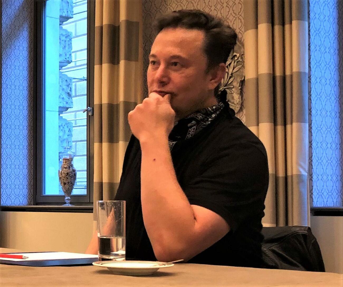 Elon Musk de visita en Berlín / JORG STEINBACH