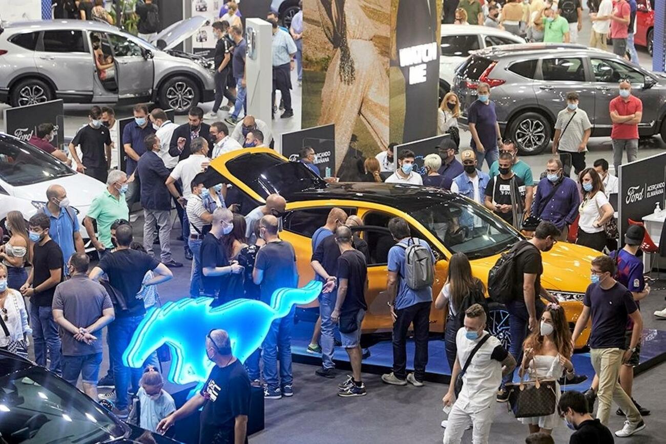 Visitantes en Automobile Barcelona / FIRA