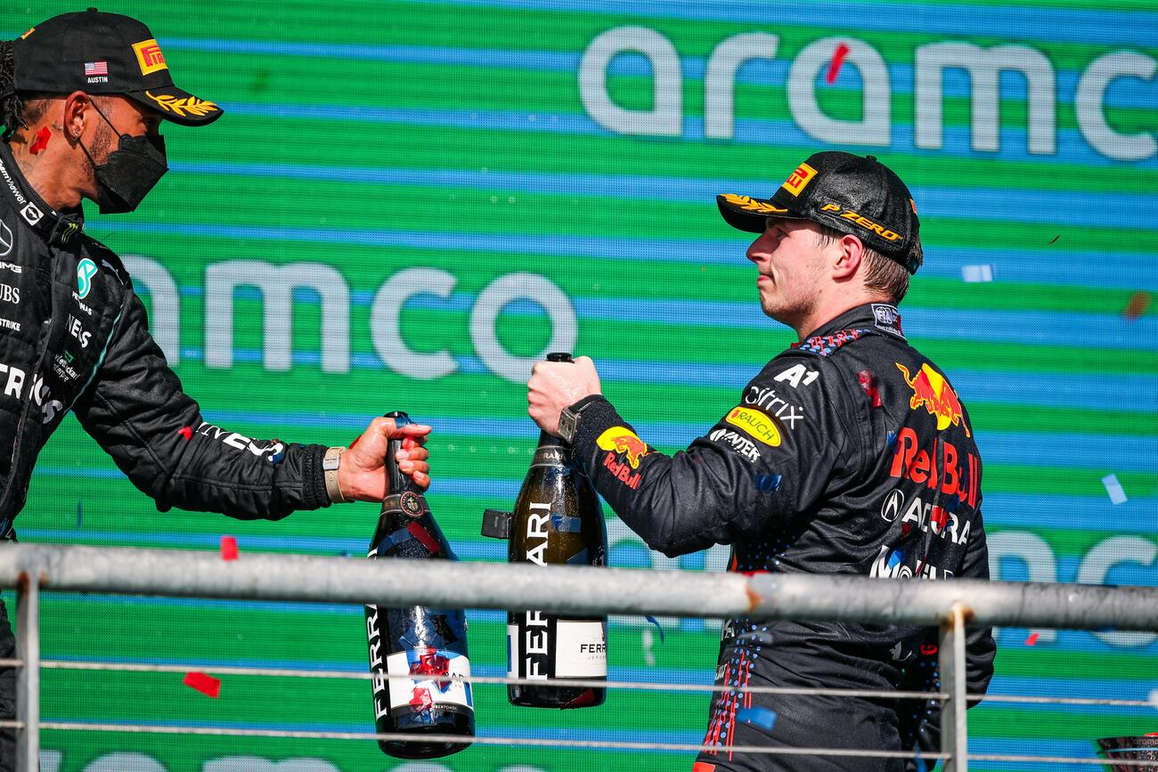 Saludo frío de Hamilton y Verstappen tras el GP de F1 de Austin / FLORENT GOODEN / AFP7 / EUROPA PRESS Saludo frío de Hamilton y Verstappen tras el GP de F1 de Austin / FLORENT GOODEN / AFP7 / EUROPA PRESS