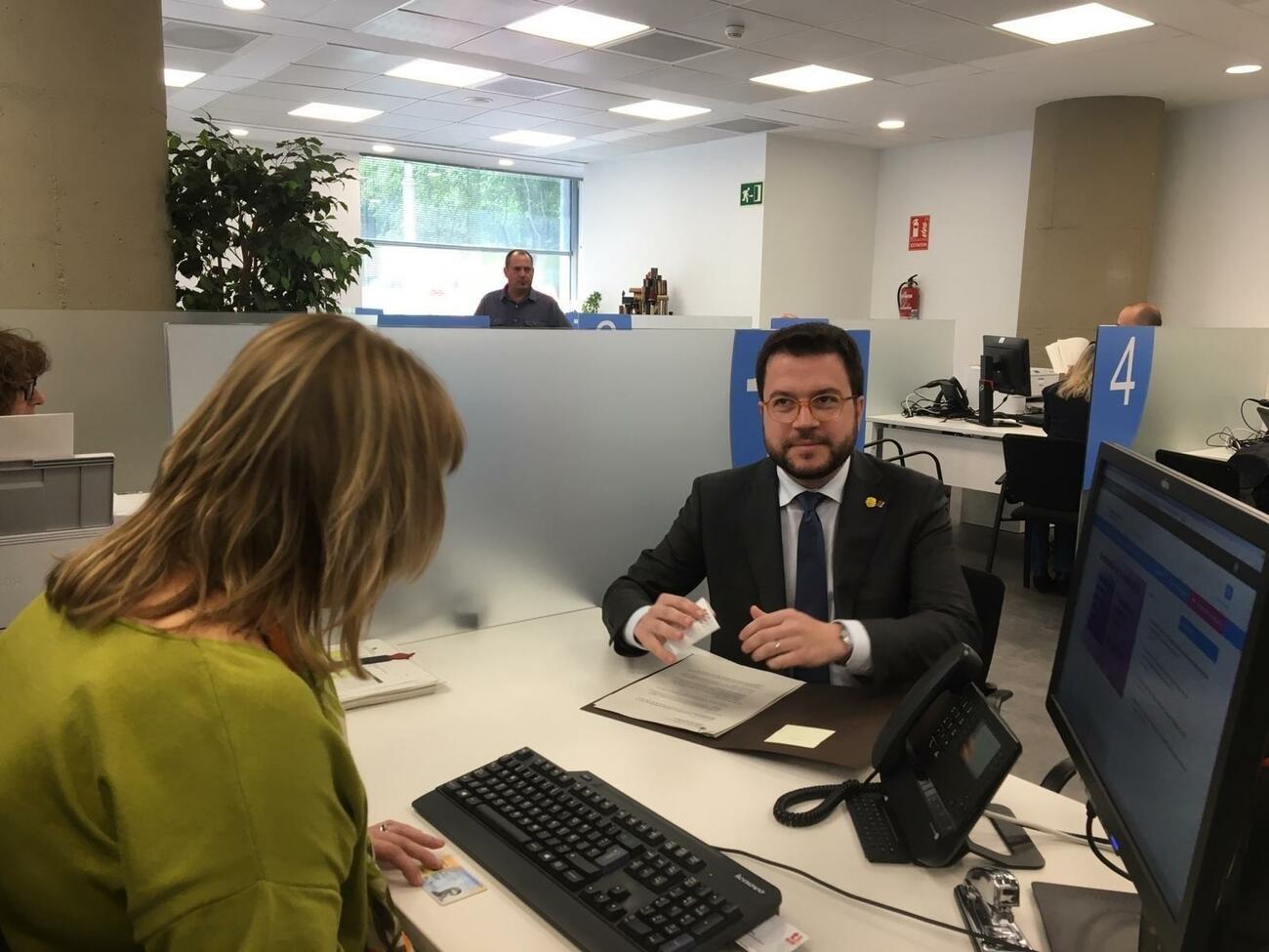 Pere Aragonès, en la Agencia Tributaria de Cataluña / EUROPA PRESS