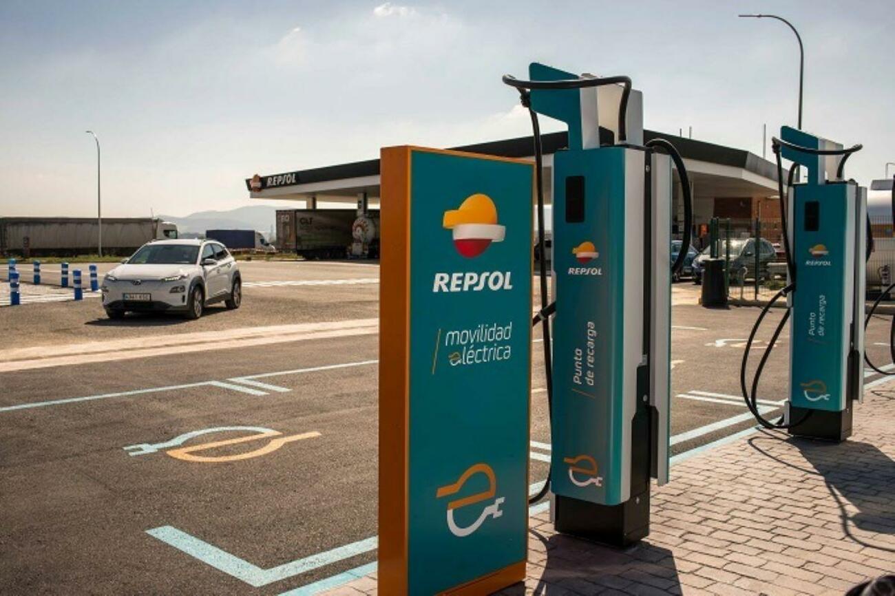 Punto de carga para coches eléctricos de Repsol Punto de carga para coches eléctricos de Repsol