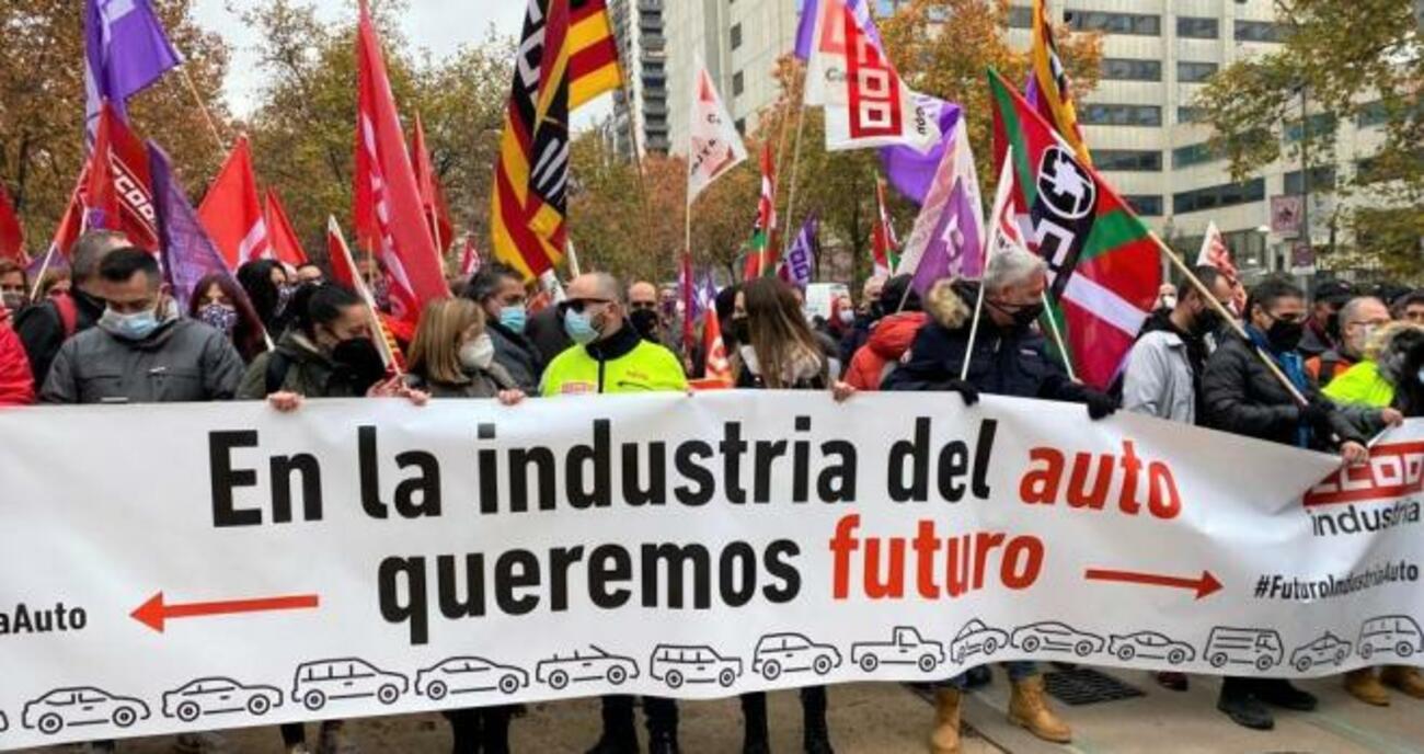 La industria se moviliza por un pacto de Estado