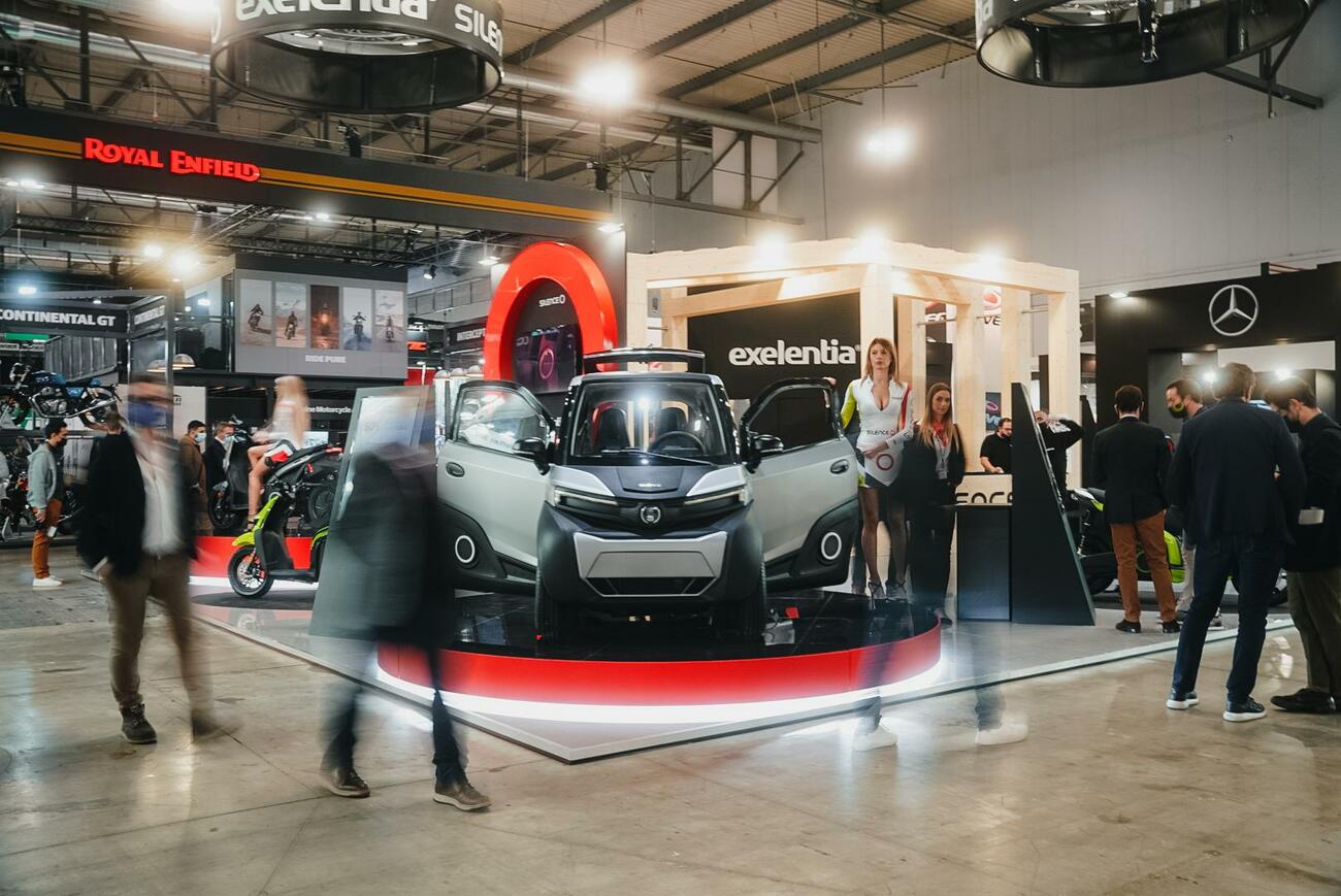 El Nanocar S04 de Silence en el estand en Milán