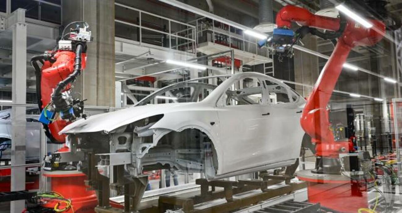 Tesla confiesa varios vertidos en la planta de Berlín