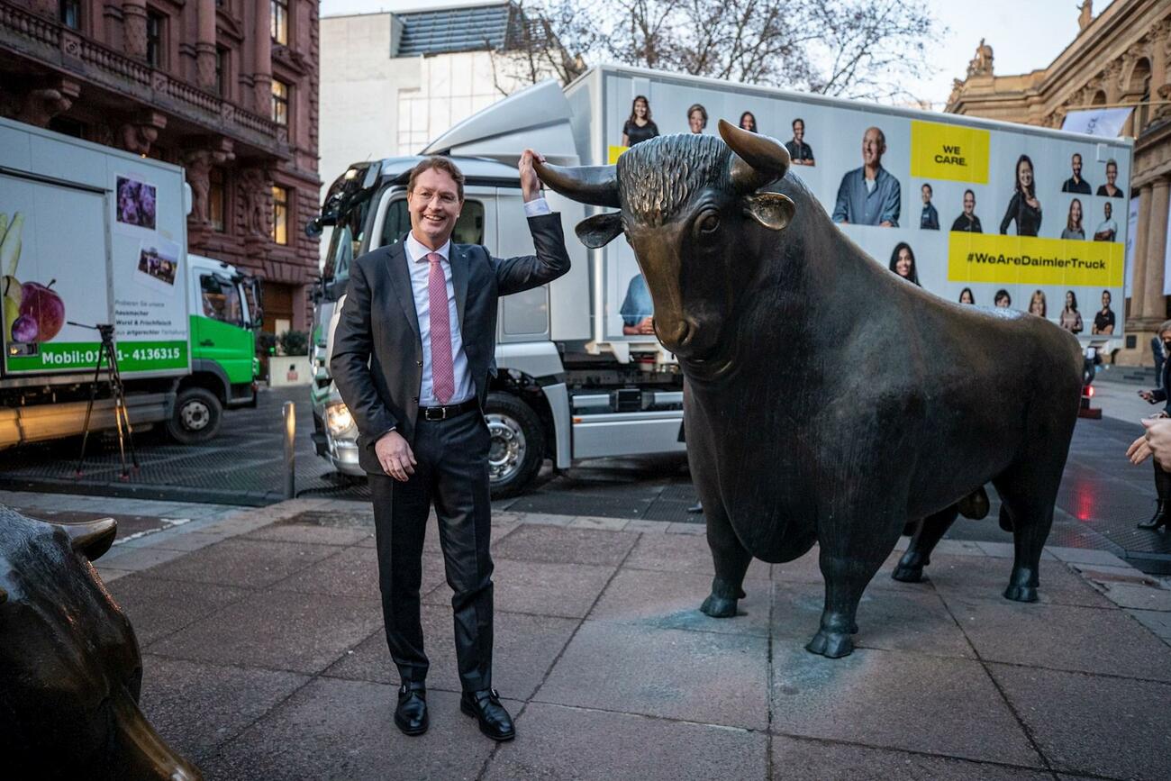 Ola Kallenius, consejero delegado de Daimler, en el estreno en la Bolsa de Frankfurt de Daimler Truck / CONSTANTIN ZINN / EFE Ola Kallenius, consejero delegado de Daimler, en el estreno en la Bolsa de Frankfurt de Daimler Truck / CONSTANTIN ZINN / EFE