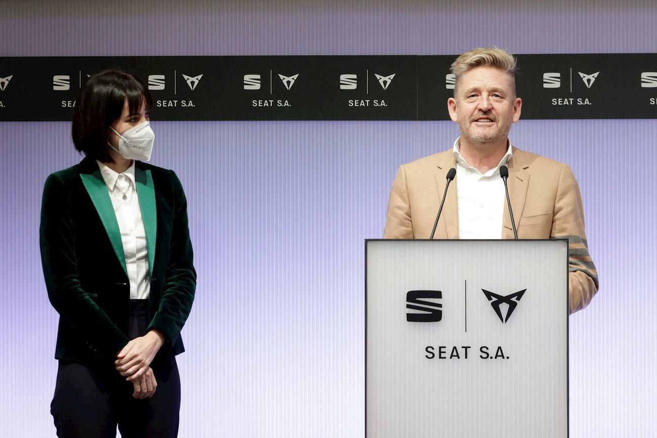 La ministra de Ciencia, Diana Morant, y el presidente de Seat, Wayne Griffiths / QUIQUE GARCÍA / EFE