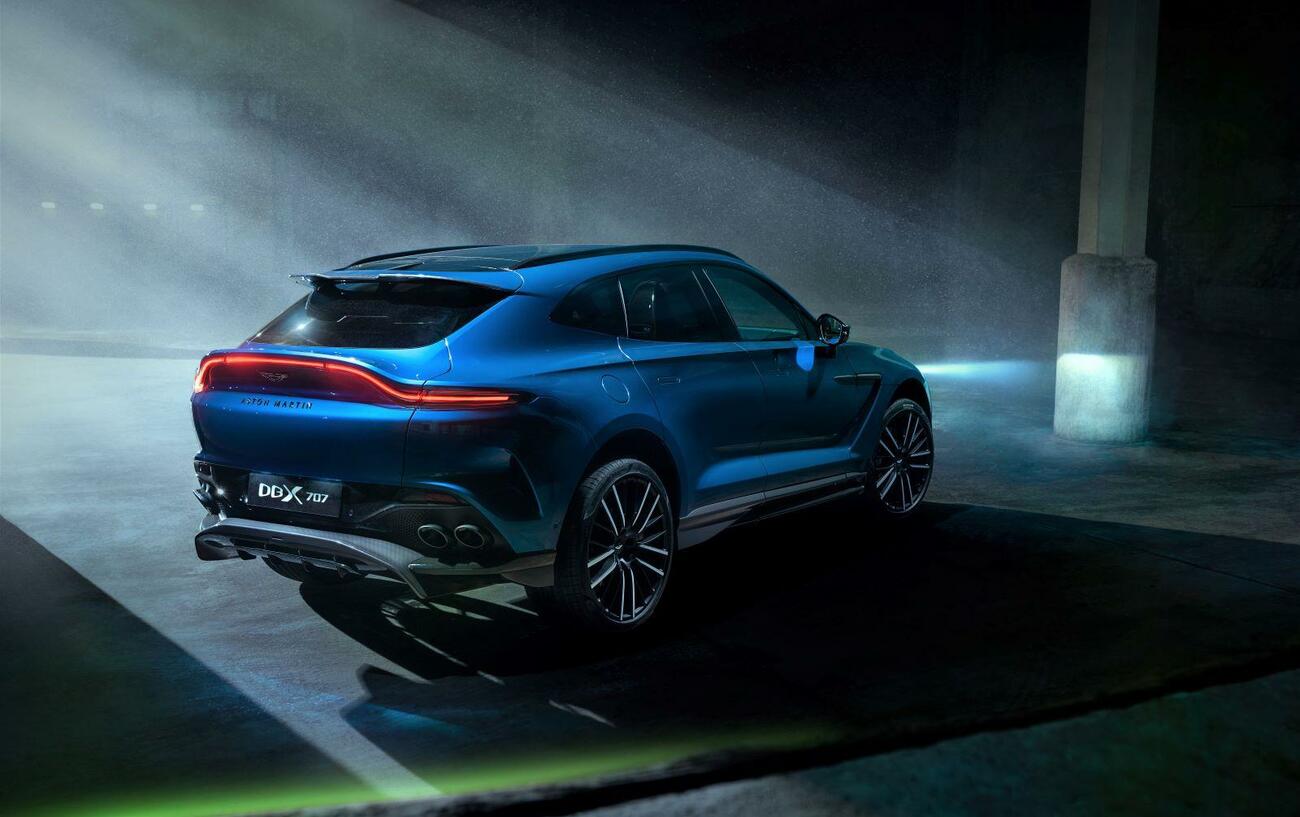 Aston Martin DBX 707