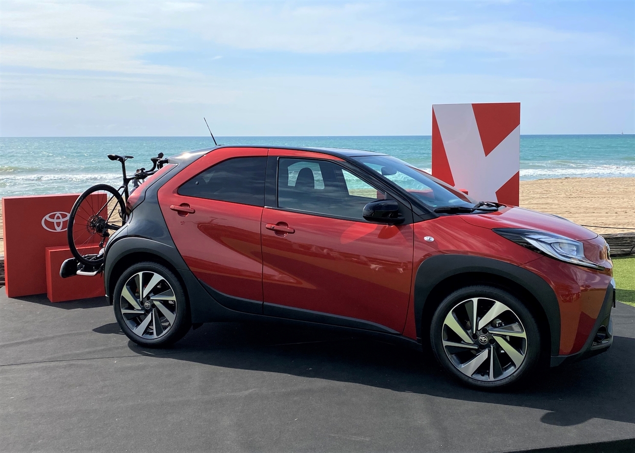 Nuevo Toyota Aygo X Cross en la prueba de Coche Global