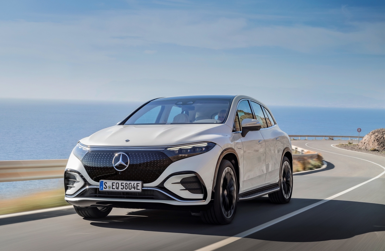 Mercedes EQS SUV / MERCEDES