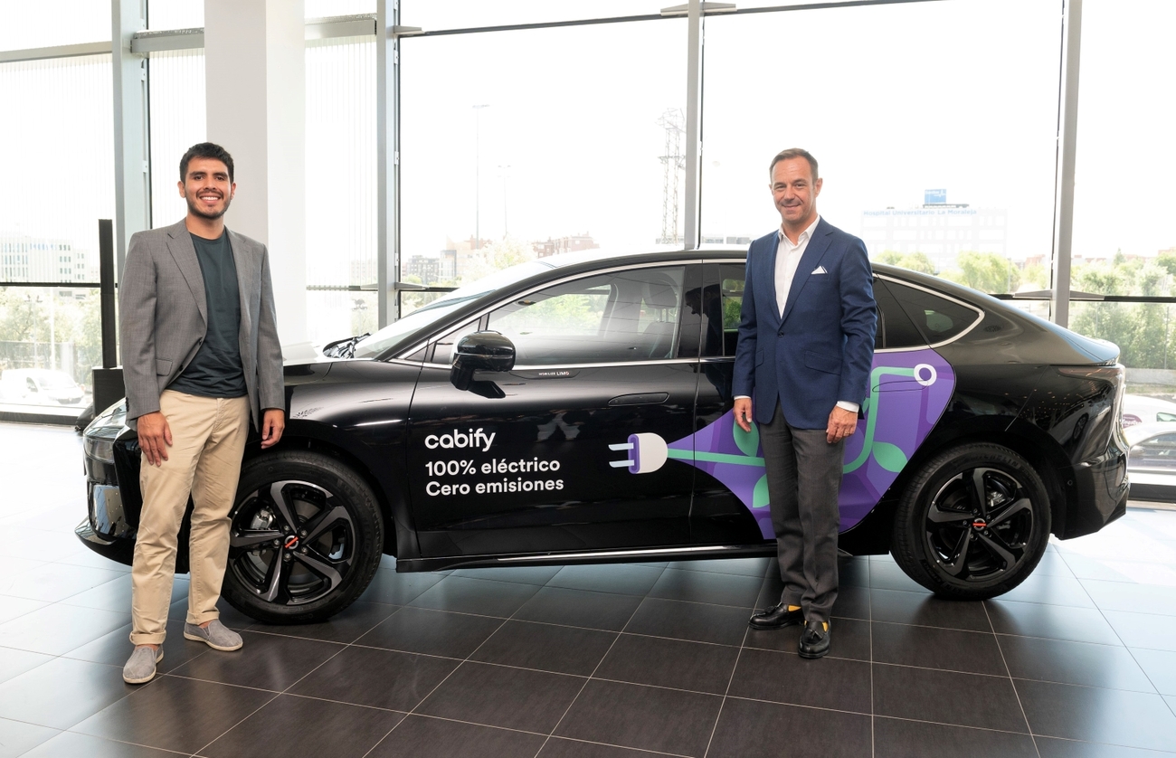 Uno de los Mobilize Limo de Renault de Cabify
