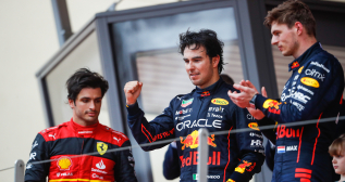 Sergio Pérez junto a Max Verstappen y Carlos Sainz en Mónaco / ANTONIN VINCENT / EUROPA PRESS