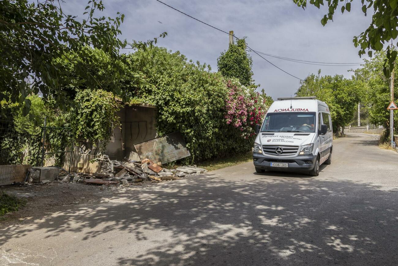 Lugar del accidente del Bugatti de Cristiano Ronaldo en Mallorca / CATI CLADERA / EFE