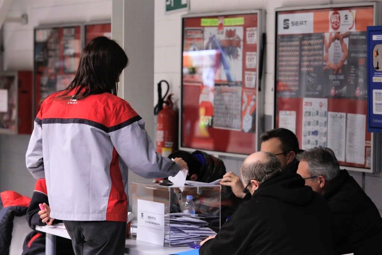 Votación de empleados de Seat en unas elecciones sindicales Votación de empleados de Seat en unas elecciones sindicales