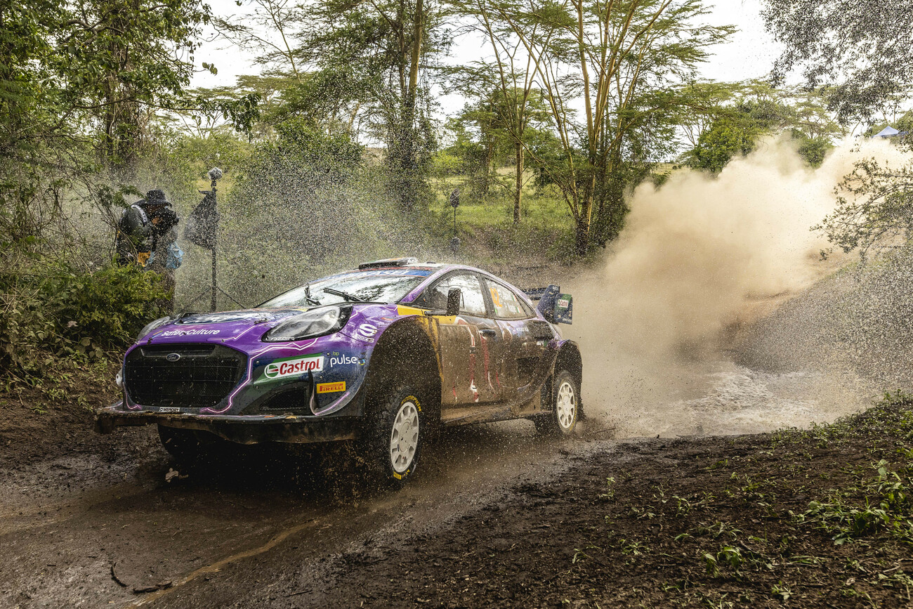 Loeb con su Ford en el Rally de Kenia / NIKOS KATIKIS / DPPI Loeb con su Ford en el Rally de Kenia / NIKOS KATIKIS / DPPI
