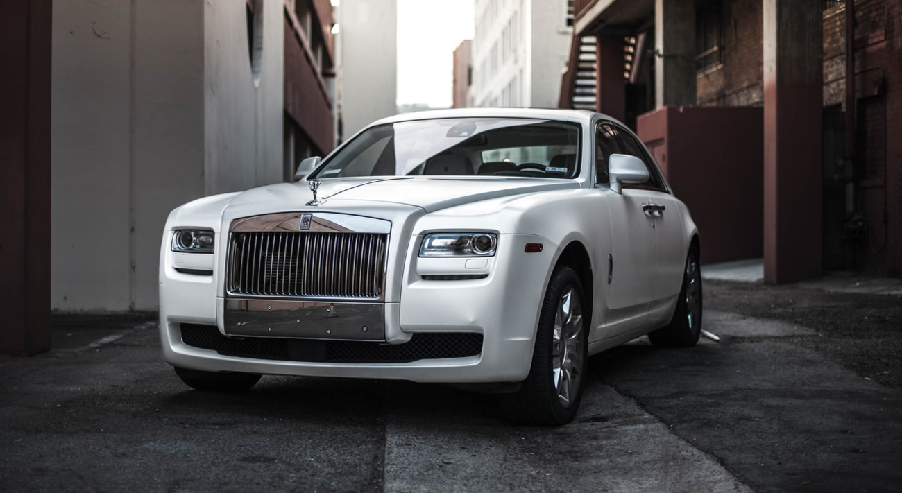 Rolls Royce Ghost blanco / PEXELS