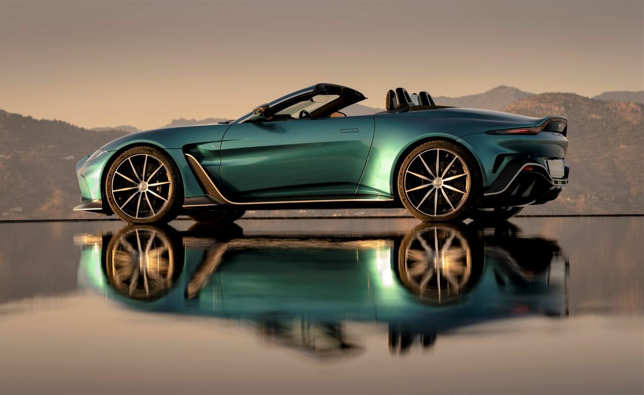Aston Martin V12 Vantage Roadster / AM Aston Martin V12 Vantage Roadster / AM