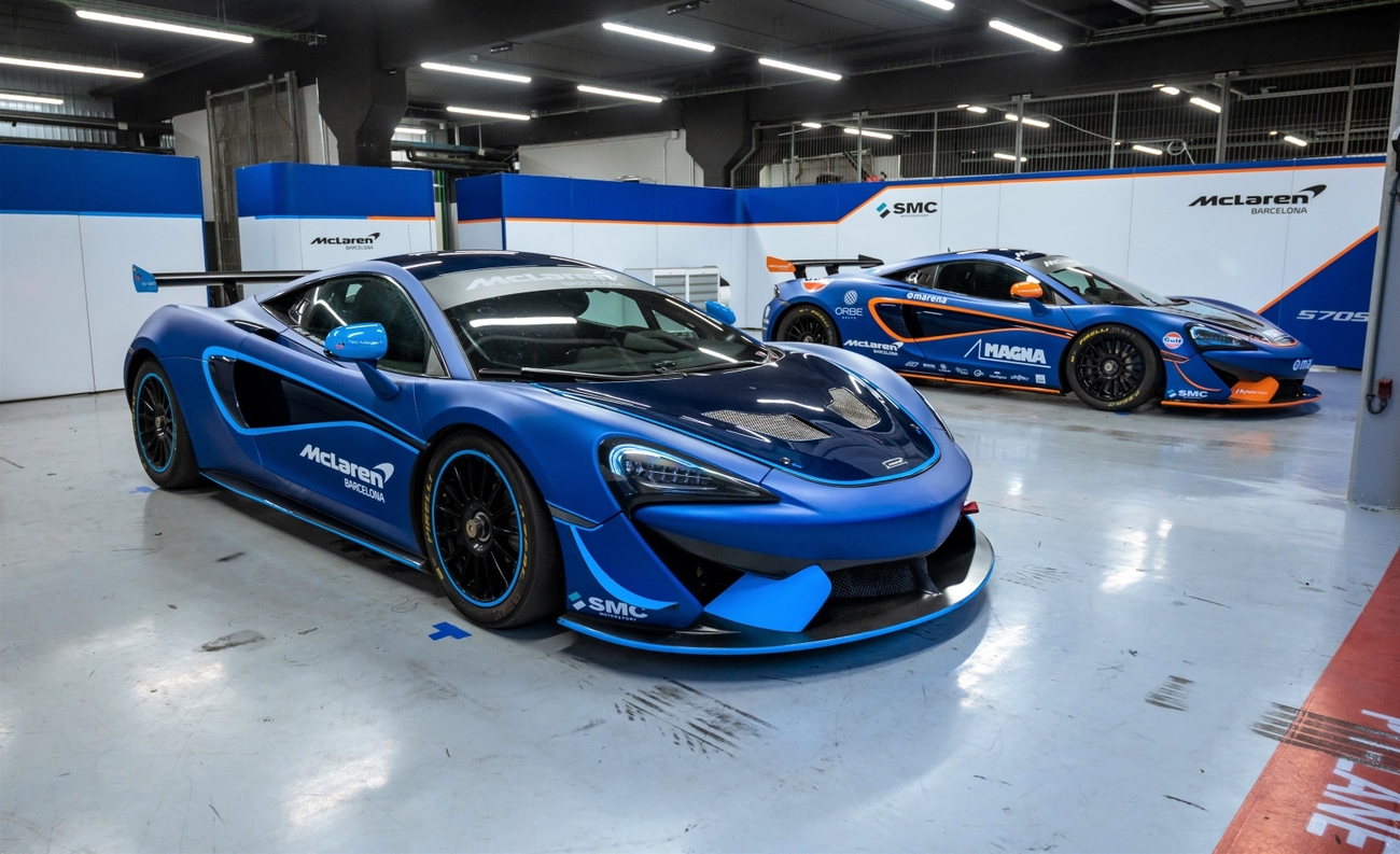 Coches de McLaren Barcelona en uno de los Track Days / MCLAREN BCN
