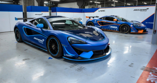 Coches de McLaren Barcelona en uno de los Track Days / MCLAREN BCN Coches de McLaren Barcelona en uno de los Track Days / MCLAREN BCN