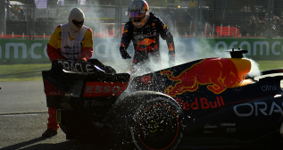 Verstappen se retira tras una avería del motor en Australia / EUROPA PRESS