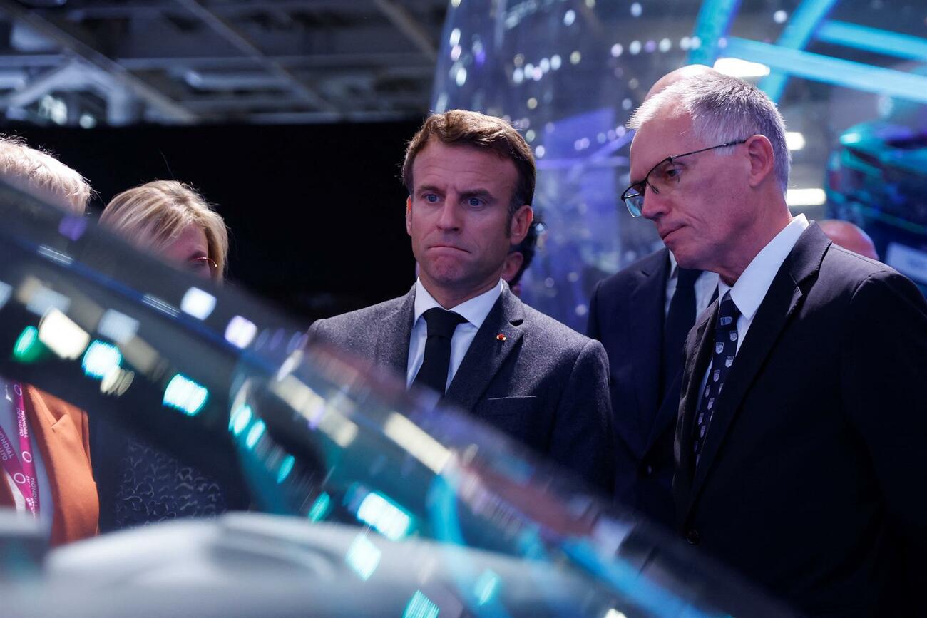 Macron y Tavares, en el Salón del Automóvil de París / GONZALO FUENTES / EFE Macron y Tavares, en el Salón del Automóvil de París / GONZALO FUENTES / EFE