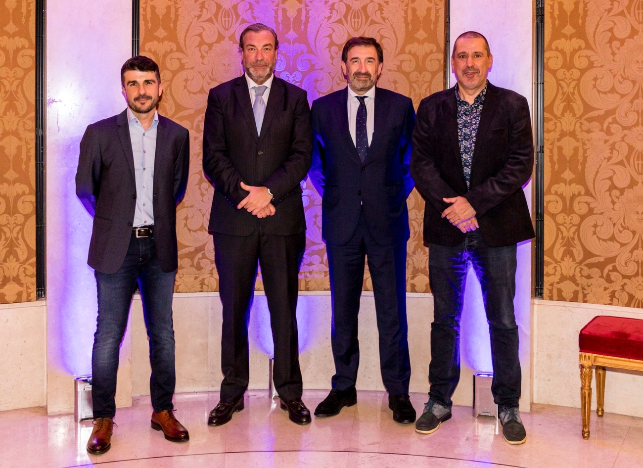 Rafa Guerrero (CCOO), José Portilla (Sernauto), José López-Tafall (Anfac) y Jordi Carmona (UGT).