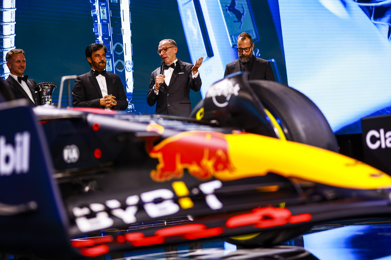 Horner, Sulayem y Domenicali en la gala de la F1 / EUROPA PRESS