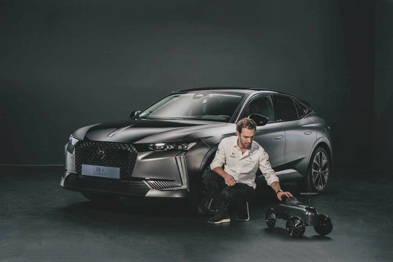 Jean Eric Vergne con el correpasillos y el DS 4