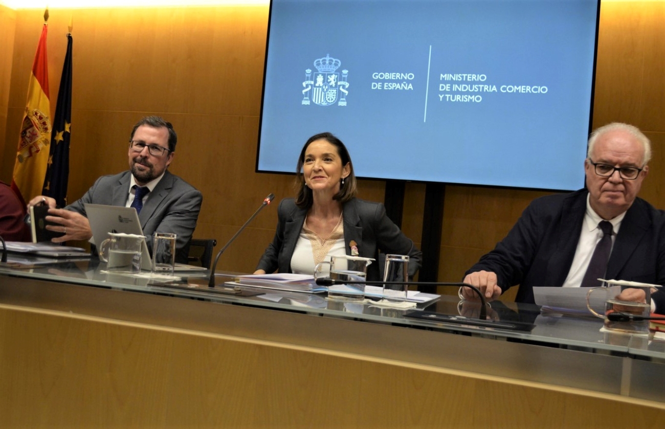 Raül Blanco, Reyes Maroto y Galo Gutiérrez, en un acto de Industria